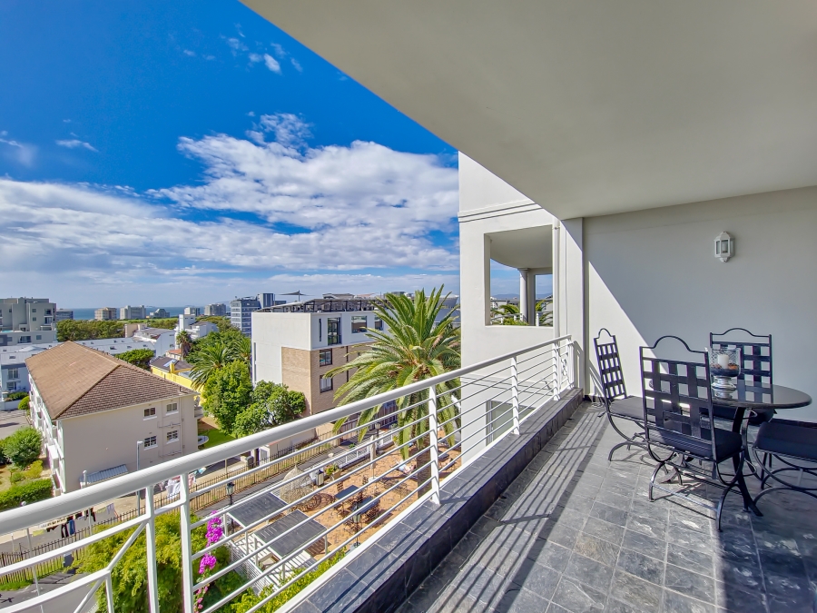 2 Bedroom Property for Sale in Green Point Western Cape